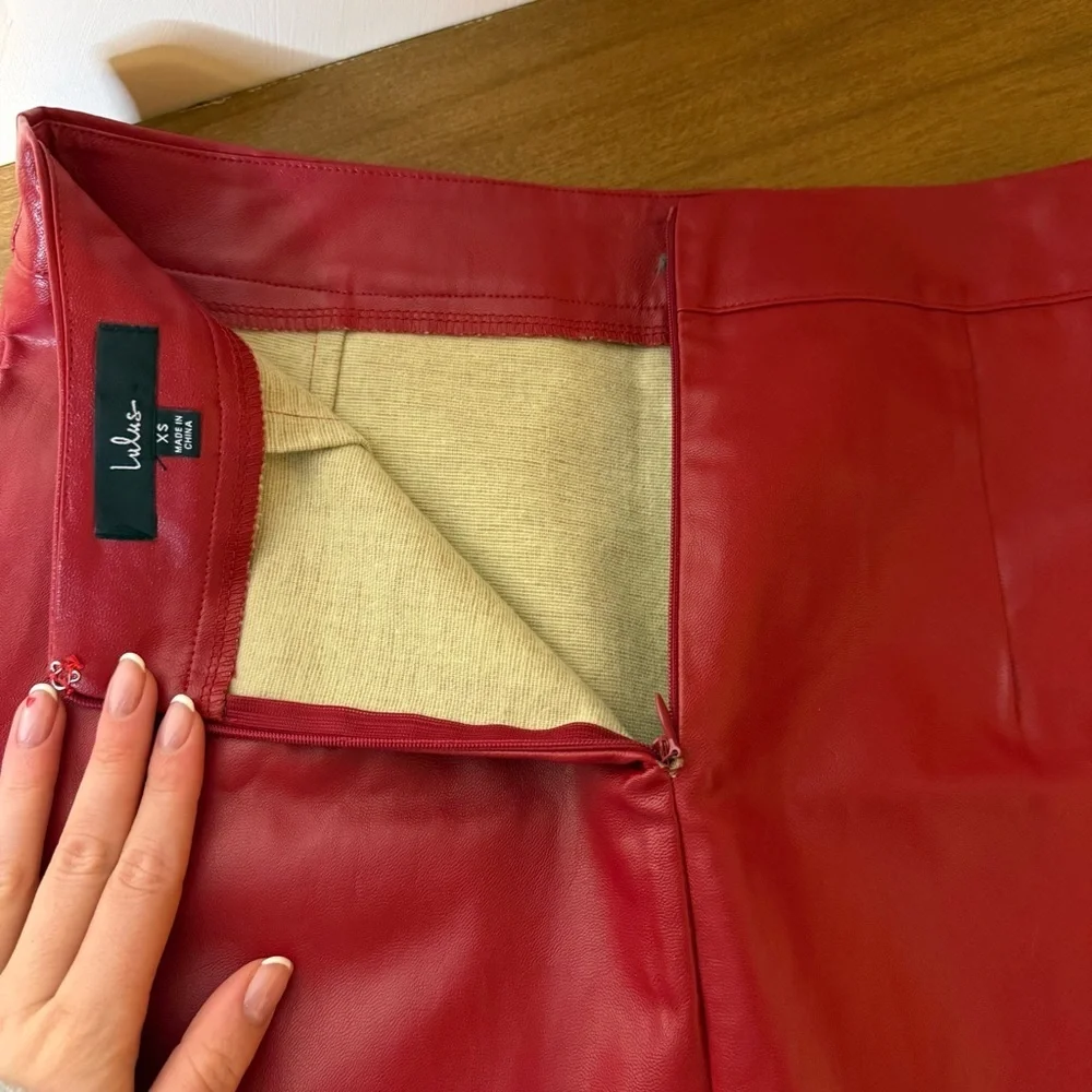 LULUS Sz XS Corte Red Vegan Leather Mini Skirt Going Out Date Night Valentines
